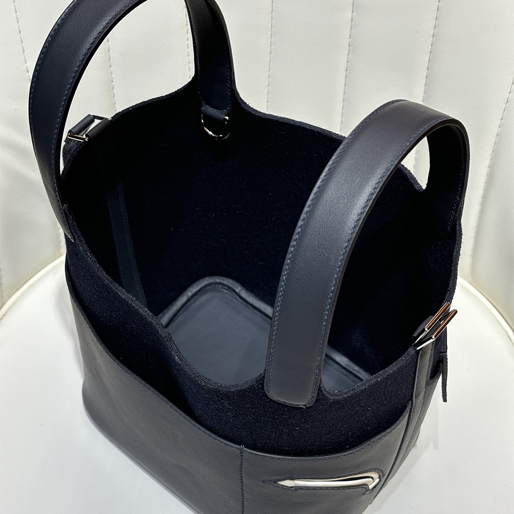 H**me5 Picotin Lock 18 Tote