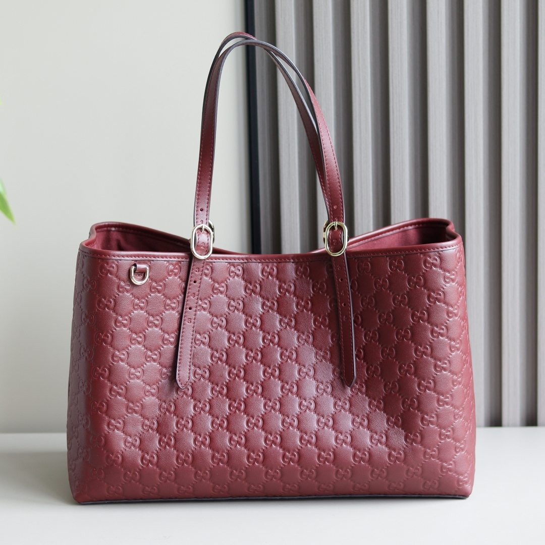 GG Emblem large tote bag